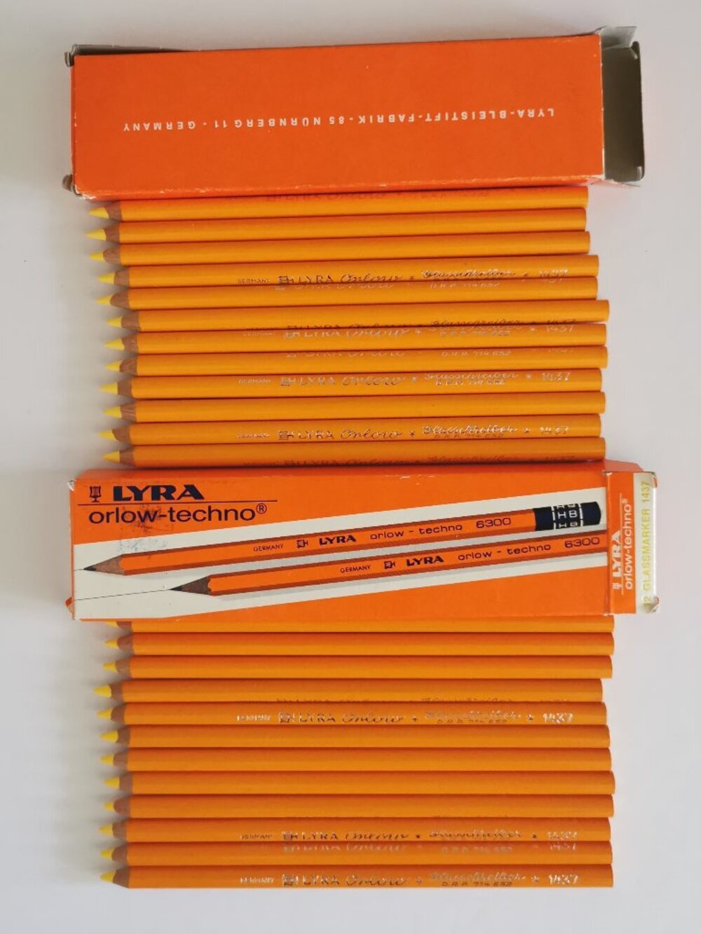Lyra Orlow-Techno 24 Pencils Glassmarker 1437 Vintage Discontinued Yellow Statio